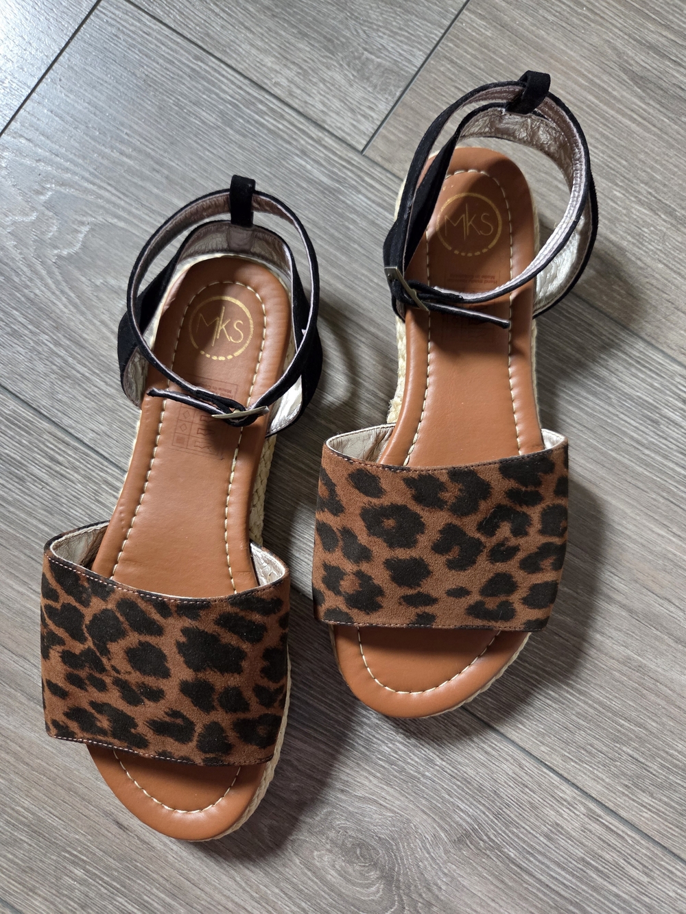 Leopard Print Ankle-Strap Sandals - Brown/Black